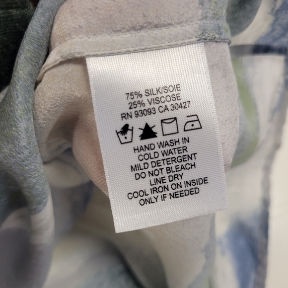 BUNDLE Nic + Zoe Silk Blend Short Sleeve Blouses - Picture 5 of 11